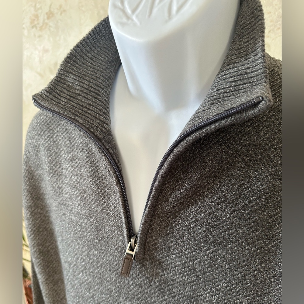 Dockers classic sweater pullover with quarter zipper and long sleeves. Size L.